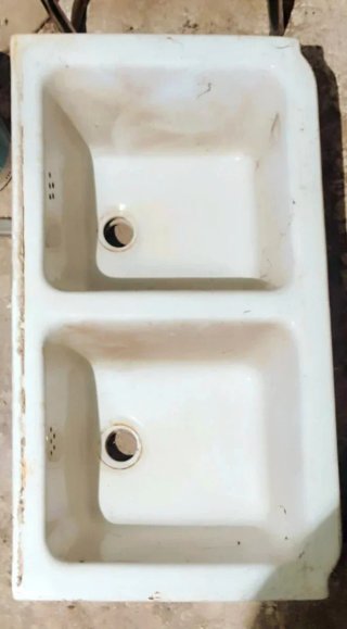 Fregadero Antiguo de Cerámica