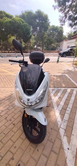 Honda PCX 125 Blanca (2017)