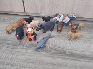 Lote de animales de juguete