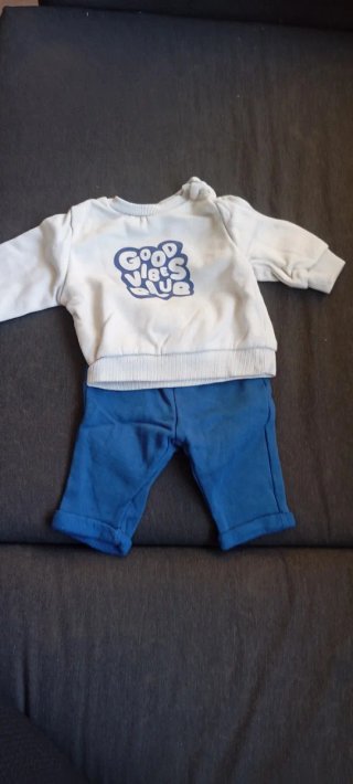 Conjunto de Bebé Sudadera y Pantalón talla 1 mes