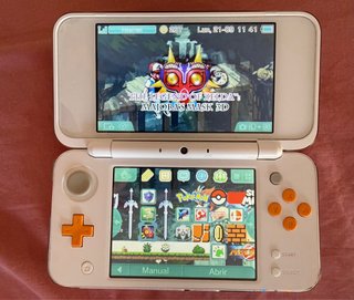 Nintendo New 2DS XL Blanca y Naranja