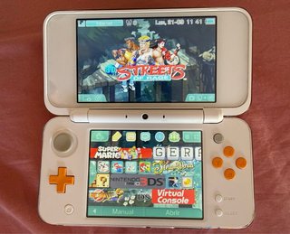 Nintendo New 2DS XL Blanca y Naranja