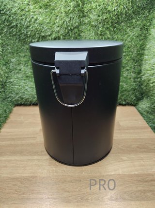 Cubo de basura con pedal Dirt Devil