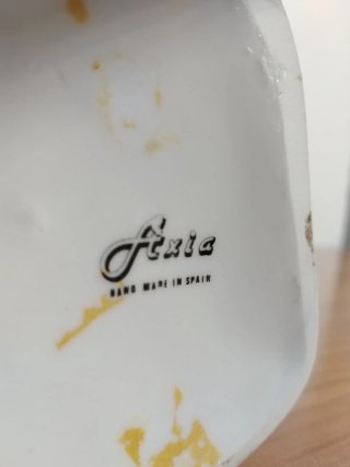 Figura de Porcelana Axia