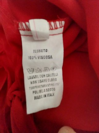 Camicetta rossa con volant Senza brand