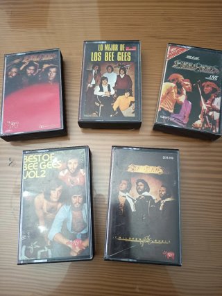 Lote 5 Cassettes Bee Gees