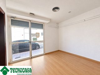 Nave industrial en venta en El Mercado en Manises