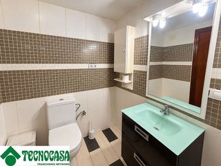 Nave industrial en venta en El Mercado en Manises