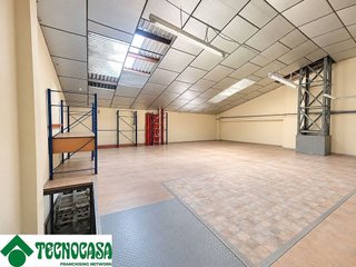 Nave industrial en venta en El Mercado en Manises