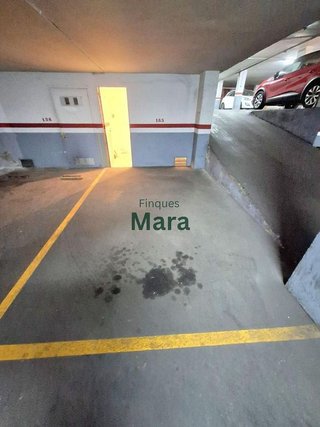 Garaje en venta en Centre en Sant Boi de Llobregat