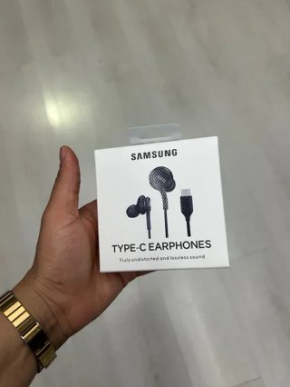 Auriculares Samsung USB-C AKG con Mic