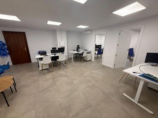 Oficina en venta en Centro en Almería