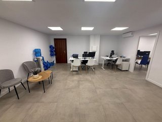 Oficina en venta en Centro en Almería