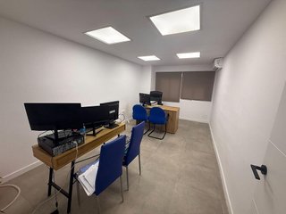 Oficina en venta en Centro en Almería