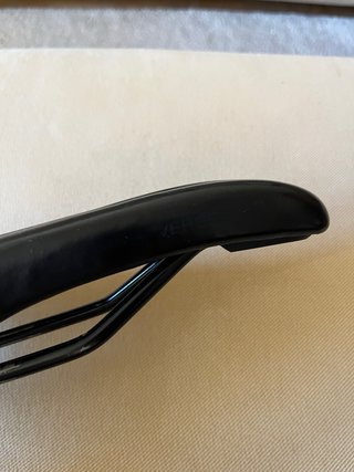 Sillín Bontrager Verse Comp con soporte para luz