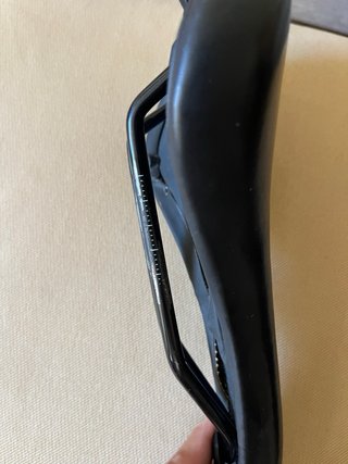 Sillín Bontrager Verse Comp con soporte para luz