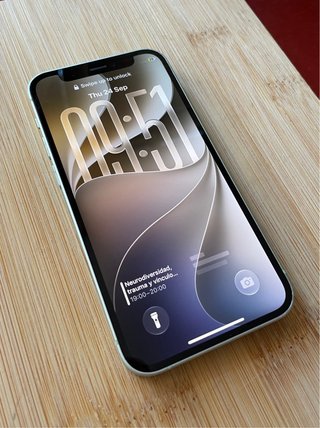 iPhone 12 mini semi-funcional (o para piezas)