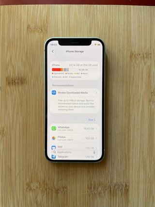 iPhone 12 mini semi-funcional (o para piezas)