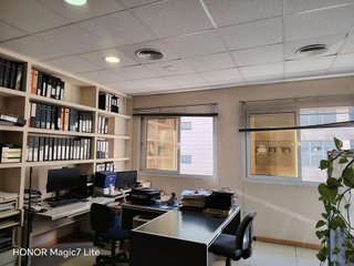 Oficina en alquiler en Avenida de las Ciencias en Sevilla