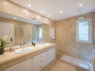 Piso en alquiler en Aloha en Marbella