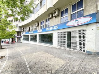 Local comercial en alquiler en Altozano - Conde Lumiares en Alicante