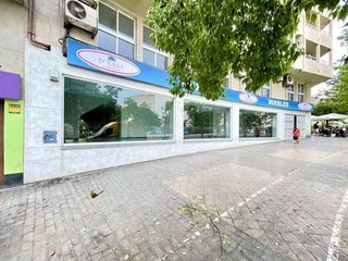 Local comercial en alquiler en Altozano - Conde Lumiares en Alicante