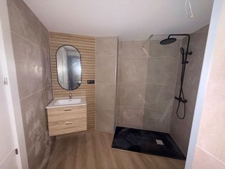 Local comercial en alquiler en Altozano - Conde Lumiares en Alicante