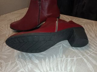 Botines burdeos con cremallera
