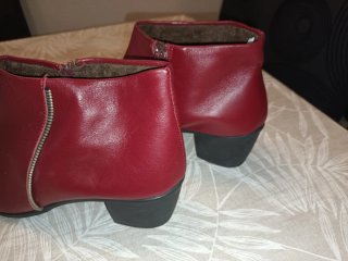 Botines burdeos con cremallera