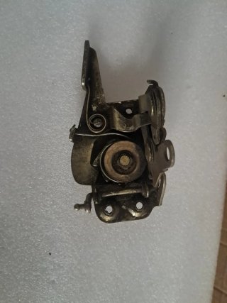 SEAT 600E, SEAT 850.Cerradura Delantera Der