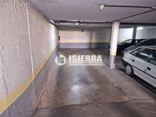 Garaje en venta en Portillejo - Valdegastea en Logroño