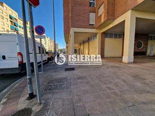 Garaje en venta en Portillejo - Valdegastea en Logroño