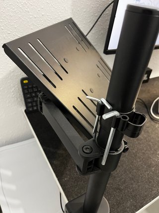 Soporte para portátil ajustable y articulado