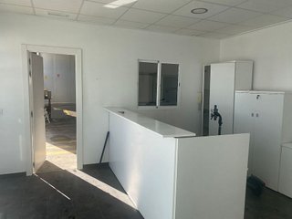 Nave industrial en venta en Santa Bárbara en Llíria