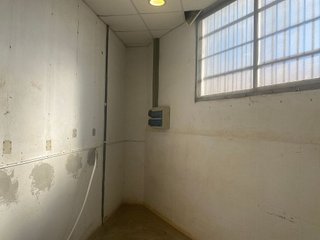 Nave industrial en venta en Santa Bárbara en Llíria