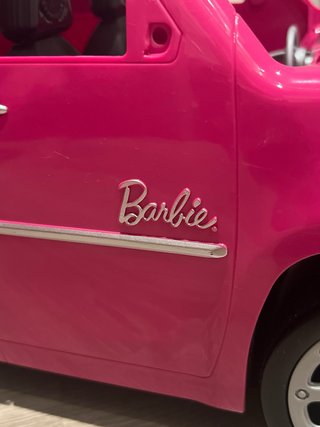 Coche Barbie rosa SUV grande Mattel