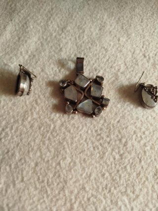 Conjunto de Pendientes y Colgante de Plata