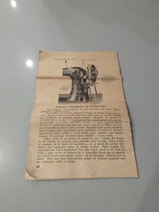 Piezas y folleto máquina de coser antigua