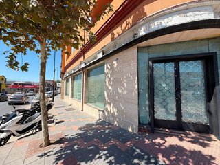 Local comercial en venta en Las Flores en Mijas