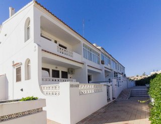 Casa adosada en venta en Nueva Torrevieja - Aguas Nuevas en Torrevieja