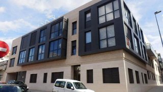 Garaje en venta en Almeda - El Corte Inglés en Cornellà de Llobregat