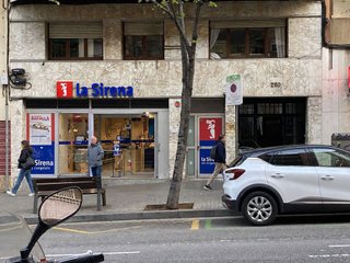 Local comercial en venta en El Guinardó en Barcelona