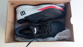 Zapatillas de tenis Wilson negras y rojas
