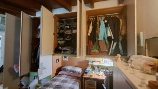 Cameretta a ponte con letto e scrivania