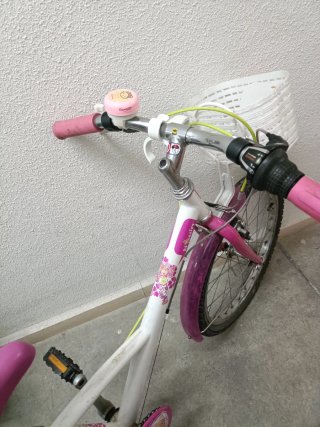 Bicicleta Infantil Btwin Blanca y Rosa