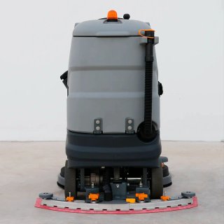 Fregadora B700 BHIOR CONDUCTOR SENTADO