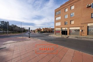 Local comercial en venta en Los Molinos - Villa Blanca en Almería