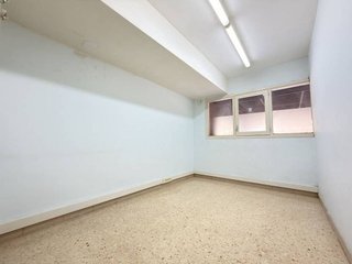 Local comercial en venta en La Marina de Port en Barcelona