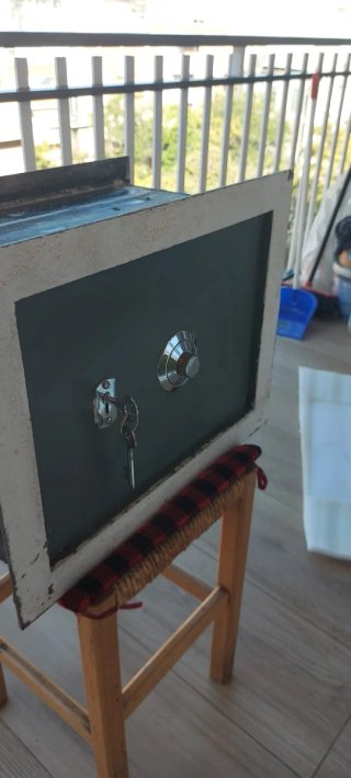 Caja fuerte empotrable