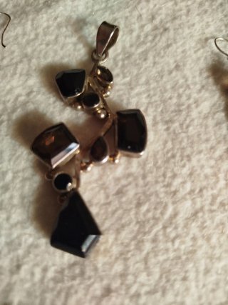 Conjunto de Colgante y Pendientes de Plata
